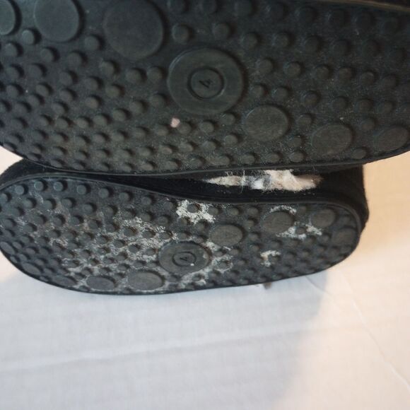 Two pair of toddler girl boots with Velcro closure Sz 6 - Picture 4 of 8